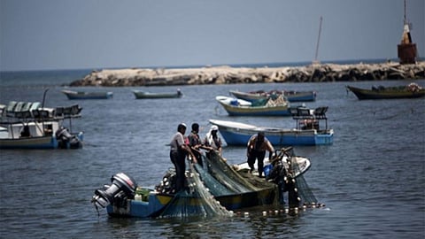 الاحتلال الإسرائيلي يوسِّع منطقة الصيد في قطاع غزة