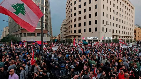 جيش لبنان: باقون في الشوارع لـ«حماية المتظاهرين والتصدي للمندسّين»