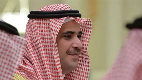 مصادر «عاجل»: سعود القحطاني لا يملك حسابًا بـ«تويتر».. والموجود مزيَّف