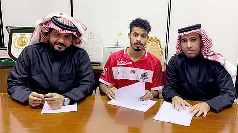 بعد باخشوين والرشيدي.. الوحدة يبحث عن شتاء دافئ
