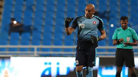 الرائد يكشف حقيقة رحيل «دوخة»