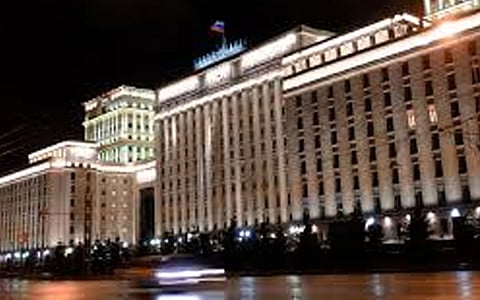 «الدفاع الروسية» تنفي وقوع اشتباك بالأيدي  بين جنودها وعسكريين أمريكيين