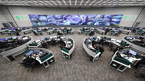 إنقاذ مسنٍّ سقط في حفرة بعمق 380 مترًا بمكة