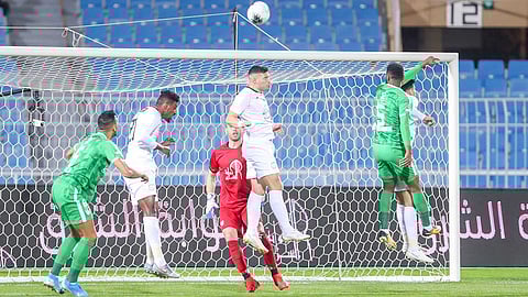 رغم مشاركة السومة.. الشباب يعطل قطار الأهلي في بطولة الدوري