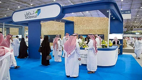 سوق الأسهم تضيف 0.7% مع توقعات بمواصلة الصعود