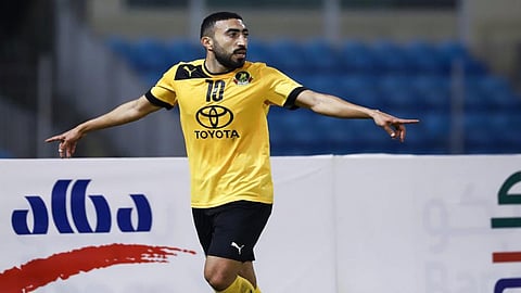 القادسية يقترب من ضم مهاجم منتخب البحرين