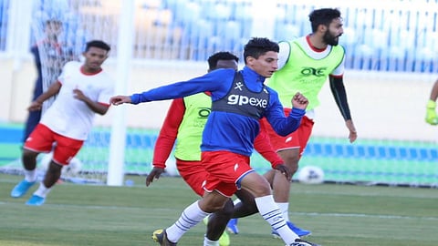 أبها يخالص لاعب المواليد أحمد مصطفى