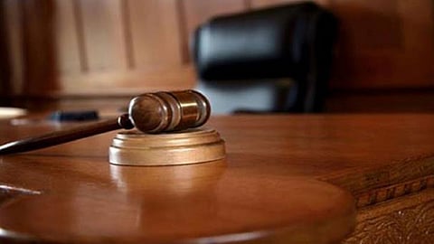 محكمة سودانية تقضي بإعدام 27 مُدانًا في مقتل معلم