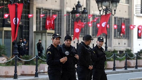 تونس تمدد حالة الطوارئ لمدة شهر