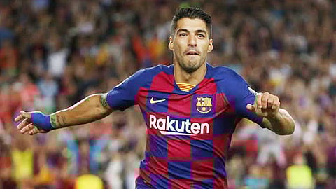 سواريز يراهن على التاريخ من أجل البقاء في برشلونة