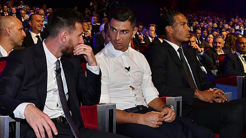 ميسي يتفوق على رونالدو في صراع جديد