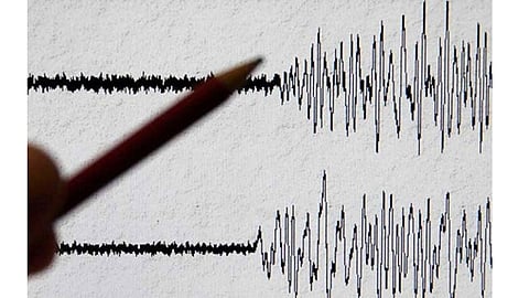 زلزال بقوة 5.5 ريختر يضرب إيران.. ومتخصصون: على عمق 10 كيلومترات