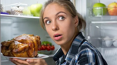 4 خطوات تمنع زيادة وزنك بسبب «قلة النوم»