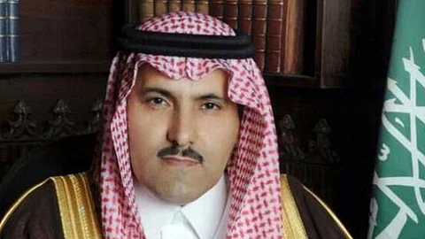 «آل جابر»: تطوير مطار عدن سيعزز الحركة الاقتصادية في اليمن