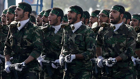 إطلاق صفارات الإنذار في قاعدة العميدية الجوية بـ«الأهواز»