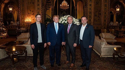 مسترخيًا بمنتجعه الفخم وبملابس متأنّقة.. هكذا انتظر ترامب نبأ تصفية سليماني