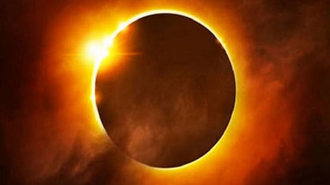 فلكية جدة: خسوف «شبه ظل» بسماء السعودية.. الجمعة