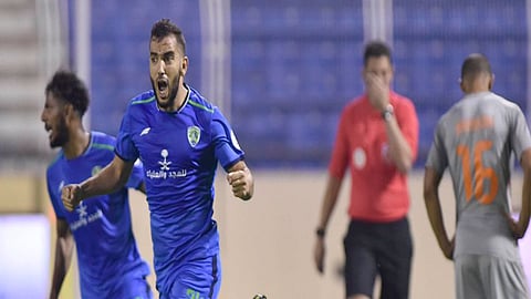 الشنيحي يدعم صفوف ضمك في رحلة الهروب من القاع