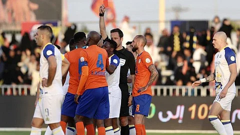 لجنة الانضباط تعاقب لاعبي الفيحاء بالإيقاف والغرامة