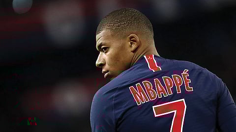 مبابي يغلق صفحة سان جيرمان «مؤقتًا»