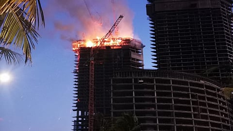 مدني جدة: سيطرنا على 60% من حريق برج الكورنيش