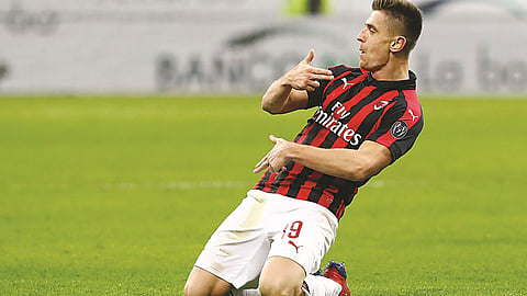 مورينيو يلجأ إلى ميلان لتخفيف شتاء توتنهام القارس