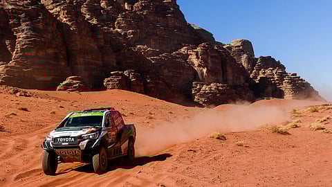 بالفيديو.. يزيد الراجحي ينطلق في المرحلة السابعة من رالي داكار