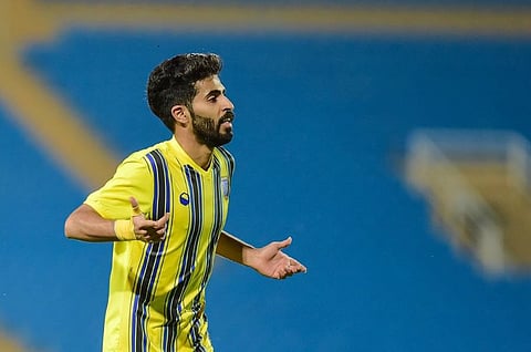 السواط يقترب من الرحيل عن التعاون وصراع ثلاثي للظفر بخدماته