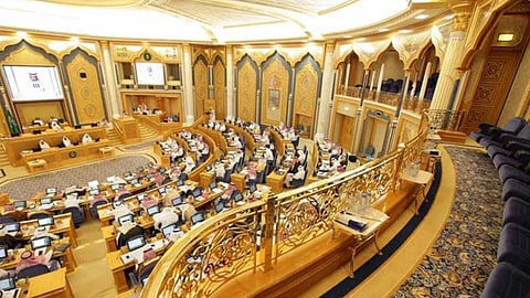 عضو بـ«الشورى» يقترح منح المعلمين في المناطق النائية بدل 35%