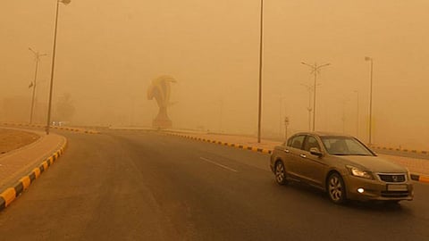 الحربي: رياح شرقية مغبرة وشبه انعدام للرؤية على جميع المحافظات الساحلية