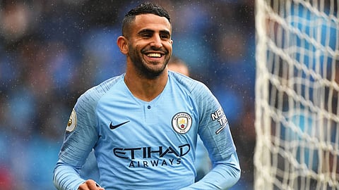 رياض محرز: أعيش من أجل الفوز.. حتى وإن كان في لعب الورق