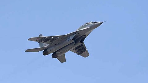 الجيش المصري: سقوط طائرة أثناء التدريبات واستشهاد قائدها