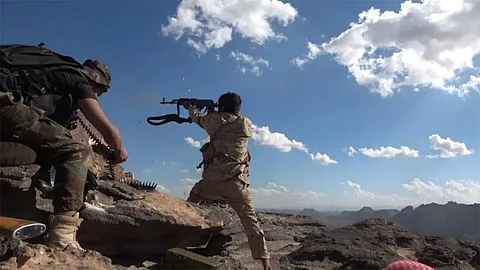 الجيش اليمني يقتل القيادي الحوثي نسيم بابكر ويدمر تعزيزات الميليشيا بجبهة مريس