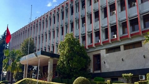 ألبانيا تطرد دبلوماسيين إيرانيين قاما بأنشطة إرهابية