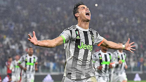 رونالدو يتفوق على ميسي في الصين