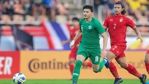 السعودية وتايلاند.. صراع متساوي القوى وتعادل سلبي في الشوط الأول