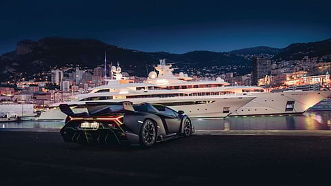 لامبورجيني فينينو رودستر بنسخة مثيرة وسعرها فلكي