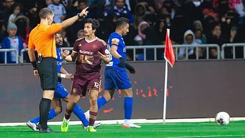 الهلال يتعادل مع الفيصلي في لقاء مثير.. وينفرد بالصدارة