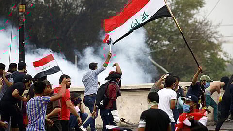 العراق.. متظاهرون يقطعون الطرق.. وتعطيل الدوام الرسمي في بابل