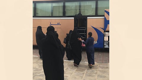 بالصور.. «تراحم جازان» تنظم رحلة عمرة لـ50 فردًا من أسر السجناء