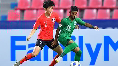 التعادل السلبي عنوان الشوط الأول من لقاء السعودية وكوريا الجنوبية