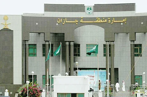 بالأسماء.. أمير جازان يعتمد ترقية 170 موظفًا بالإمارة