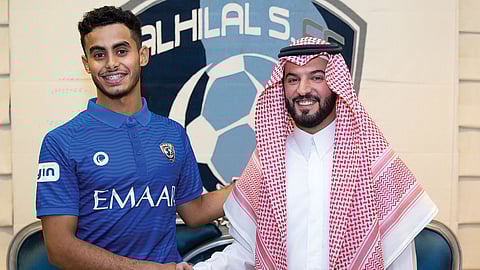 إصابة حارس الهلال «يزن جاري» بقطع في الرباط الصليبي