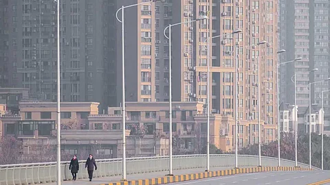 بالفيديو والصور.. تعرف على أكبر مركز للحجر الصحي في التاريخ