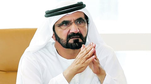 بالفيديو.. محمد بن راشد يبحث عن معلمة استقبلت الطلاب بإيجابية
