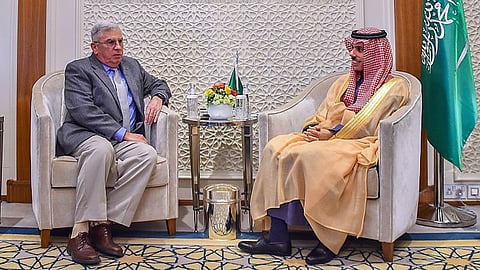 بالصور.. وزير الخارجية يبحث مع السفير الأمريكي مستجدات القضايا الإقليمية والدولية