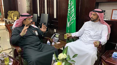 أمين الجوف يبحث دعم مهرجان الزيتون مع مدير الشركة الزراعية