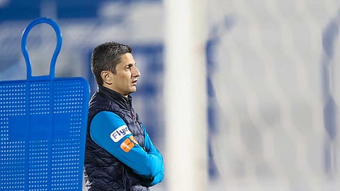 لوشيسكو يوضح حقيقة أزمات الهلال الدفاعية