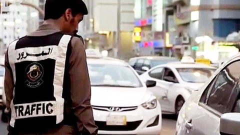 المرور: يجوز تجديد رخصة القيادة للسعوديين من خارج المملكة بشروط