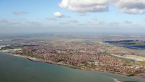 الفيضانات تجبر الآلاف على إخلاء منازلهم في نيوزيلندا